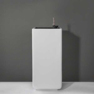 chậu composite trụ vuông tự tưới