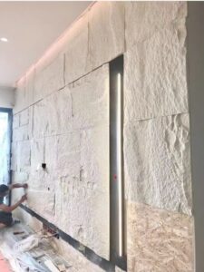 Thi công tấm pu giả đá