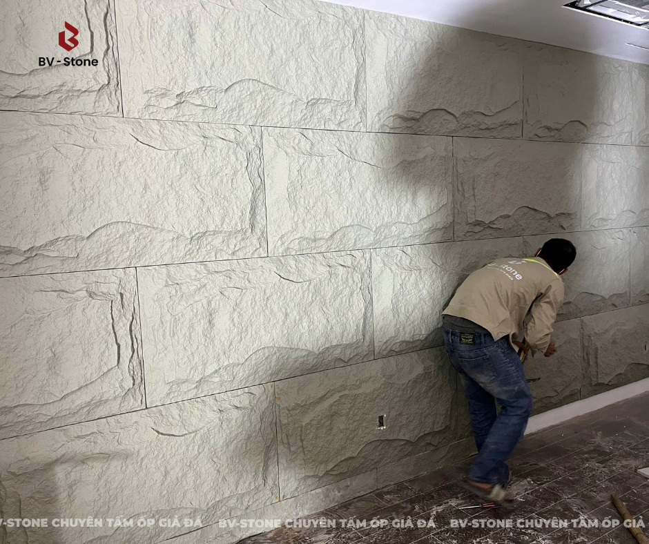 Ảnh thi công tấm ốp PU của BV-Stone